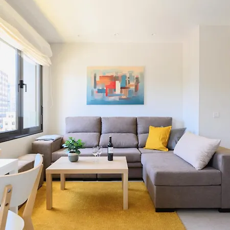 Brand New 2br With Auto Check-in Διαμέρισμα